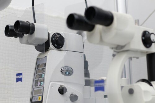 What are the advantages of choosing laser cataract surgery? A clear look at your options