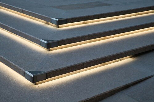 How to Highlight Stone Countertops with Layered Lighting